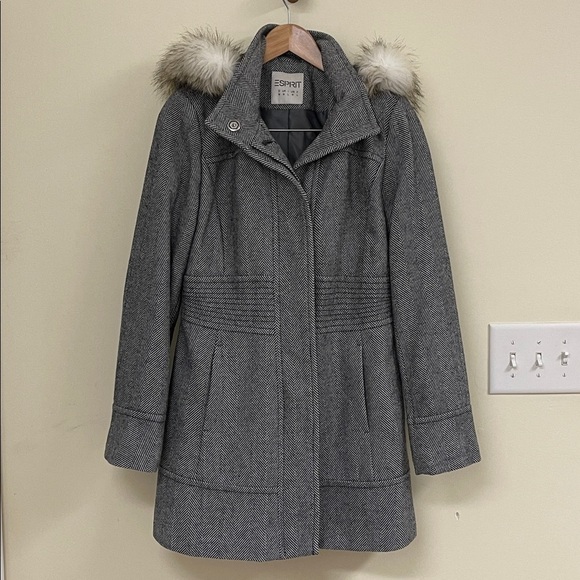 Esprit Jackets & Blazers - Esprit Gray Chevron Coat with Faux Fur Hood – Size M